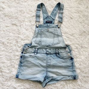 Y2KBlue Spice Women’s Denim Short Overalls, Light Wash Size 9